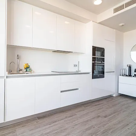 Lm322b- Newly Built With Sea Views Estepona