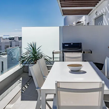 Lm322b- Newly Built With Sea Views Estepona